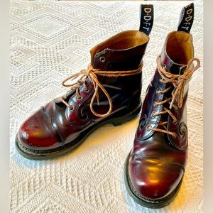 FLUVOG DERBY SWIRL IN “Burgundy Rub-Off”